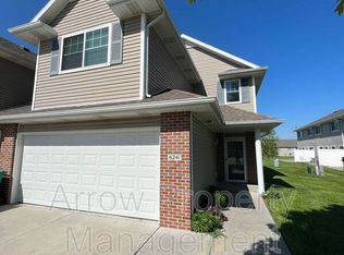 6241 Windhaven Dr, Lincoln, NE 68512