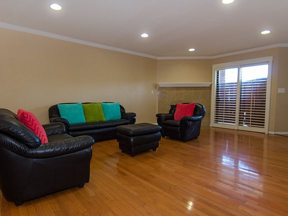 2nd image of 341 Harvey Dr APT 3
