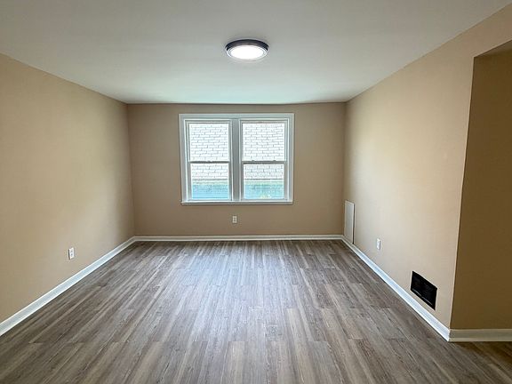 5th image of 10710 Reno Ave #2