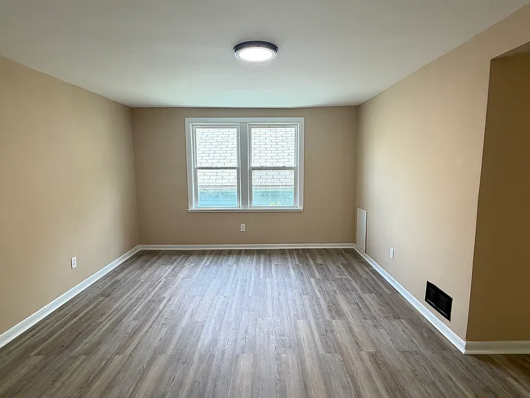 10710 Reno Ave #2 — Photo 5
