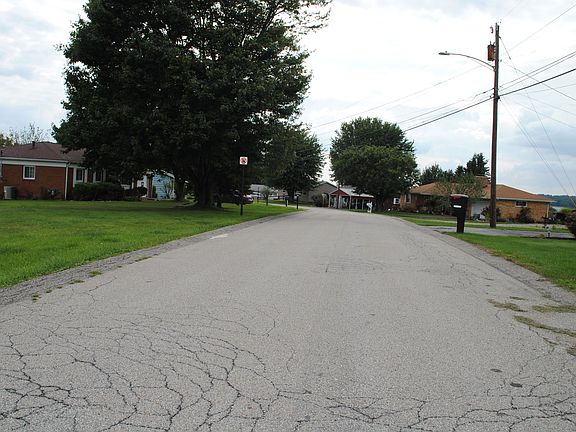 4th image of 43 Marilou Dr