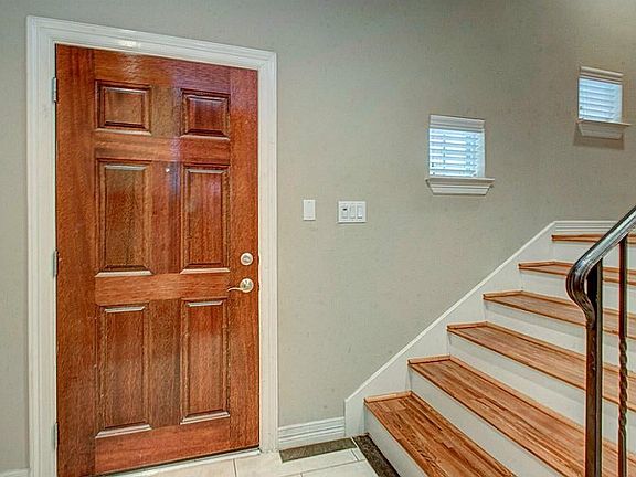 2nd image of 5729 Kiam St