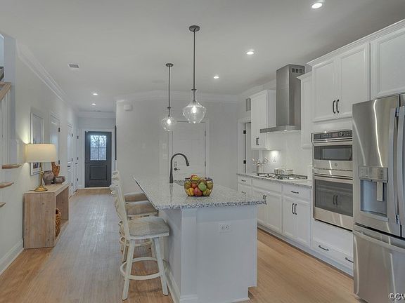4th image of 637 Brookwood Glen Terrace Gln