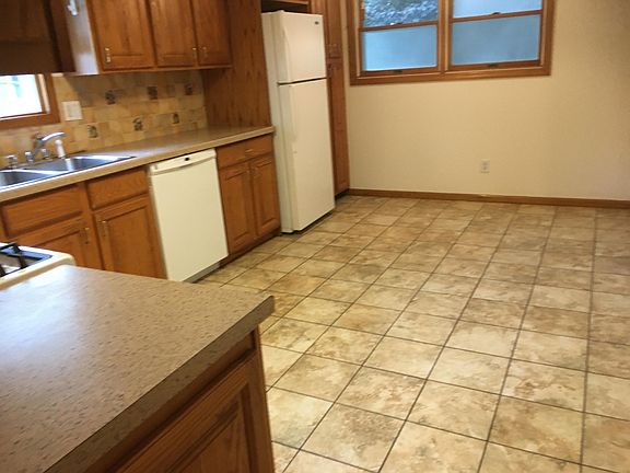 3rd image of 41 High St Unit 1