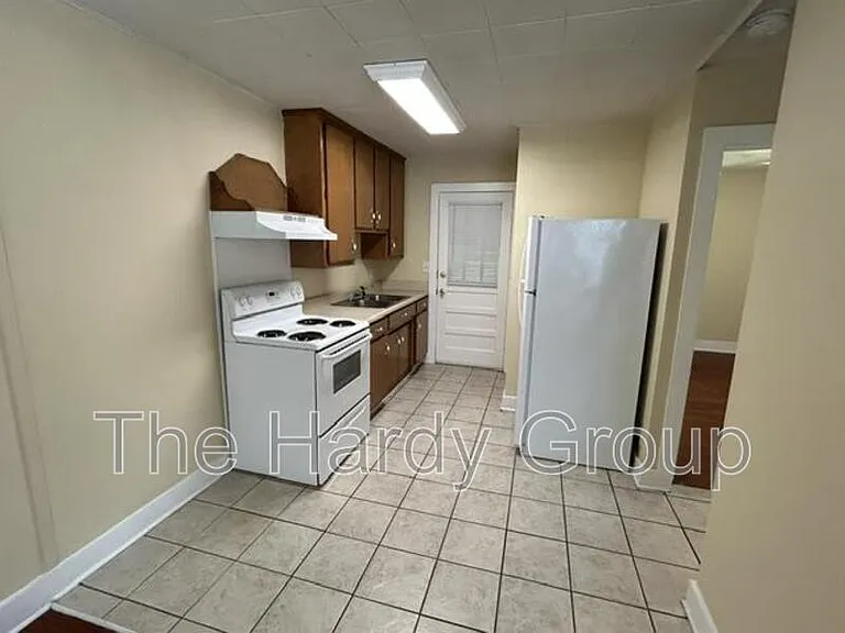 413-2 3rd Ave NW — Photo 5