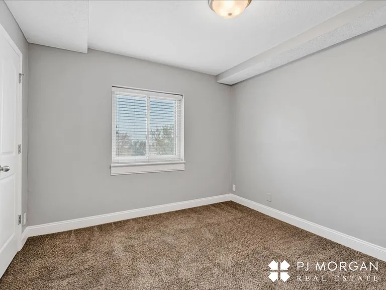 Mill Pointe — Photo 37