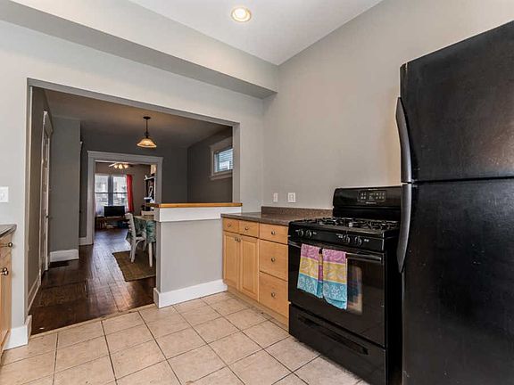 5th image of 584 Delta Ave