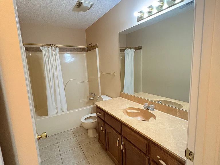 7390 Fox Meadow Dr — Photo 8