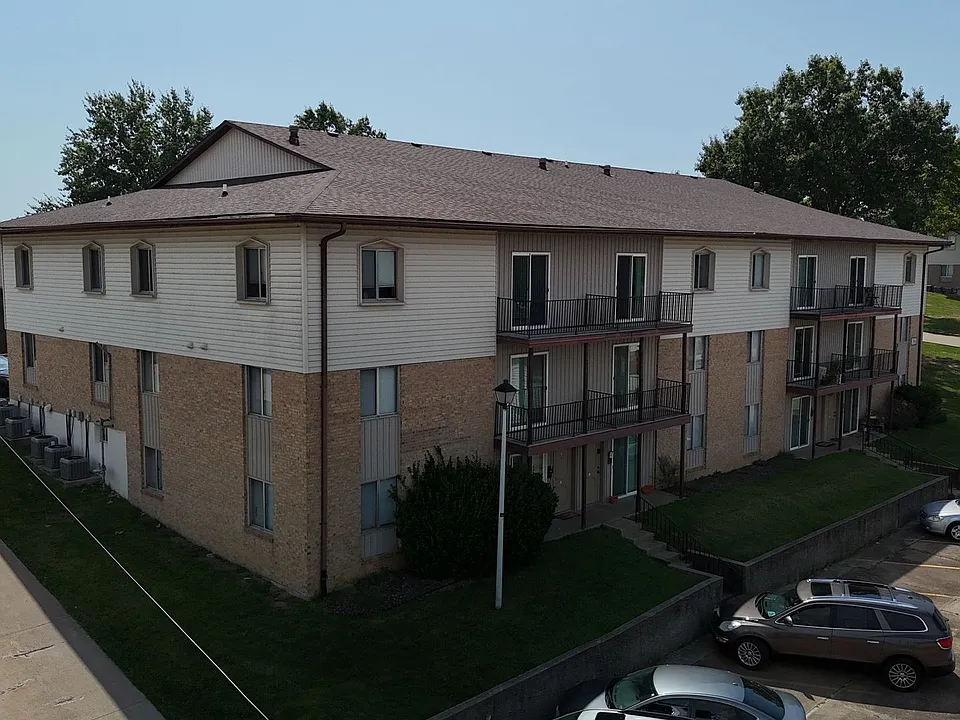 831 Southwest Blvd #P