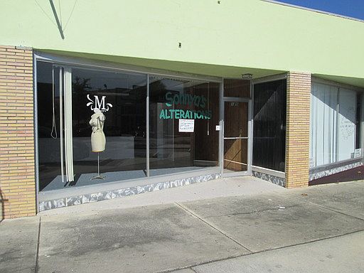 1st image of 125 E Stuart Ave
