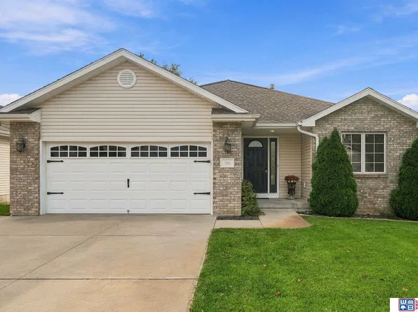 306 Pebble Bch, Lincoln, NE 68520