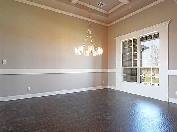 3rd image of 422 Lakeshore Blvd