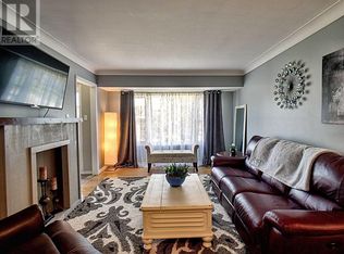 1061 Harrison Ave, Windsor, ON N9C 3J2