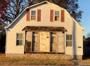 203 East Broadway, Trenton, IL