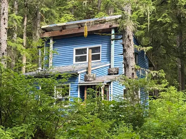 1095 Fritz Cove Rd, Juneau, AK 99801