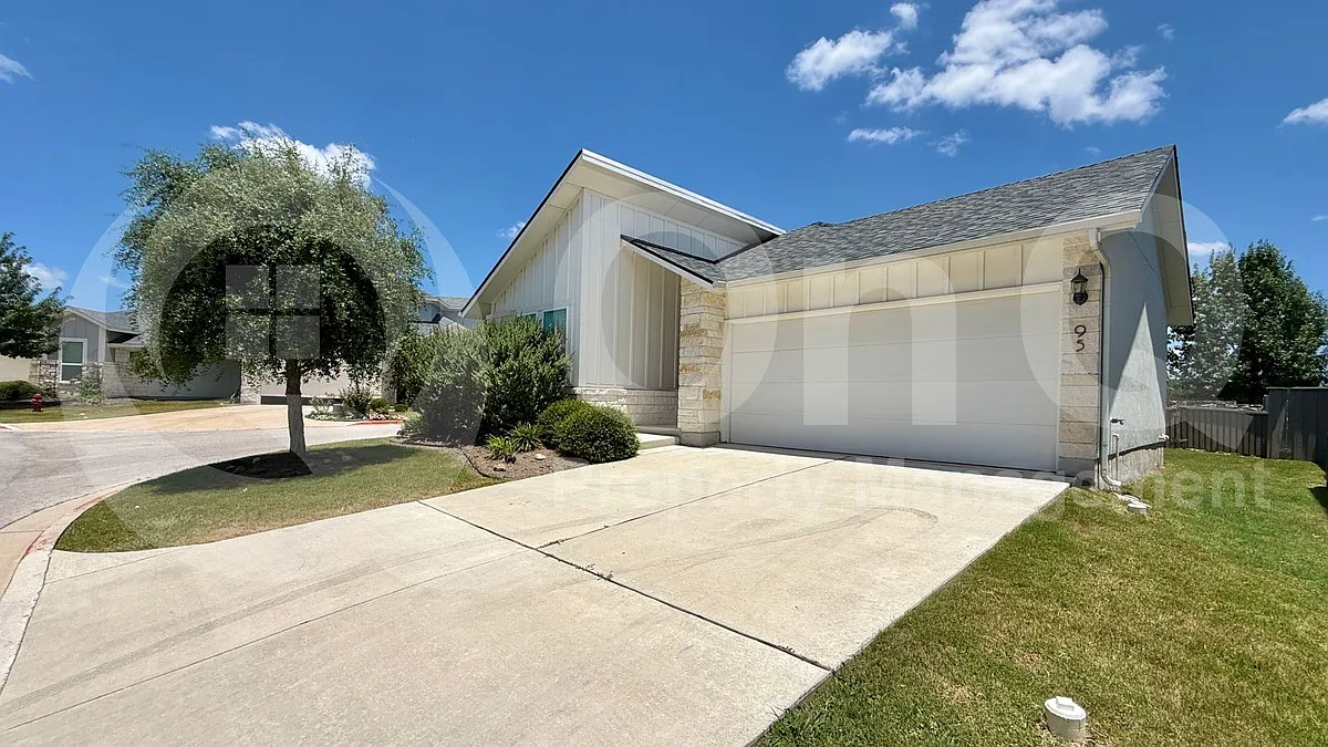 3 bed, 2.0 bath, 1271 sqft, $2,200 — Photo 2