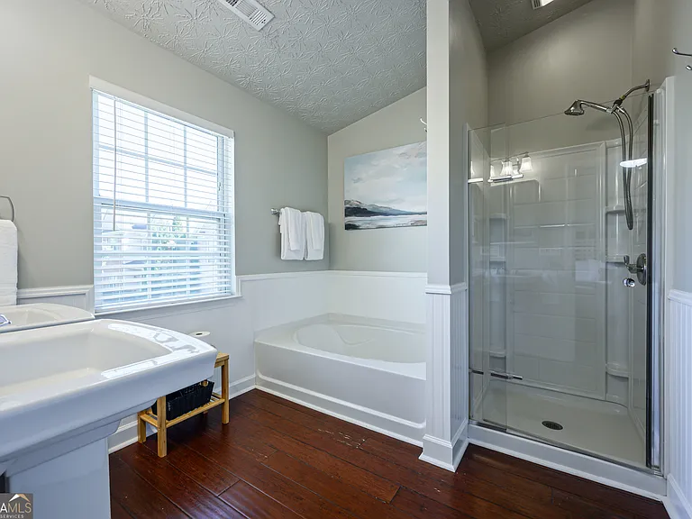 1431 Bay Overlook Dr — Photo 24