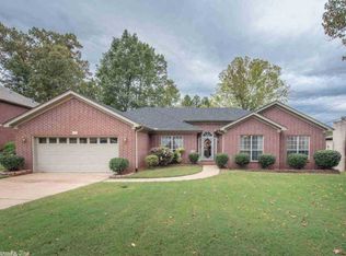 68 Dartmouth Dr, Little Rock, AR 72204