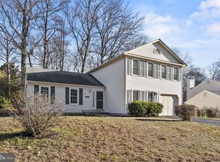 12416 Ox Hill Rd, Fairfax, VA 22033