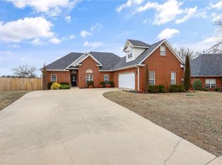 1223 Lexington Cir, Springdale, AR 72762