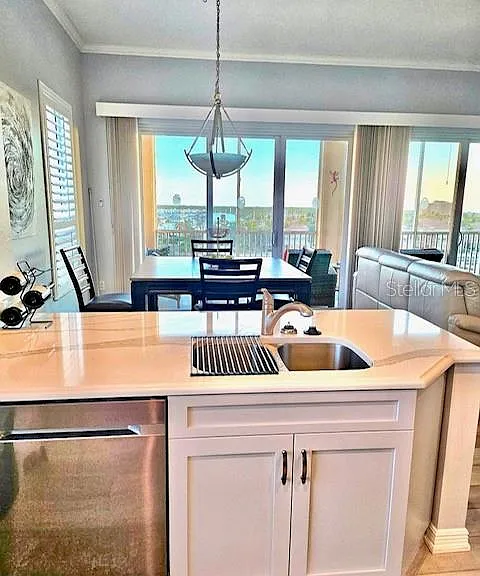 2060 Matecumbe Key Rd #2701 — Photo 10