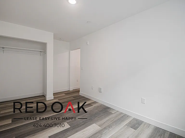 2837 San Marino St #104 — Photo 3