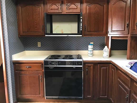 4th image of 3610 Wood St