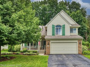 2613 Hilltop Ln, Howell, MI