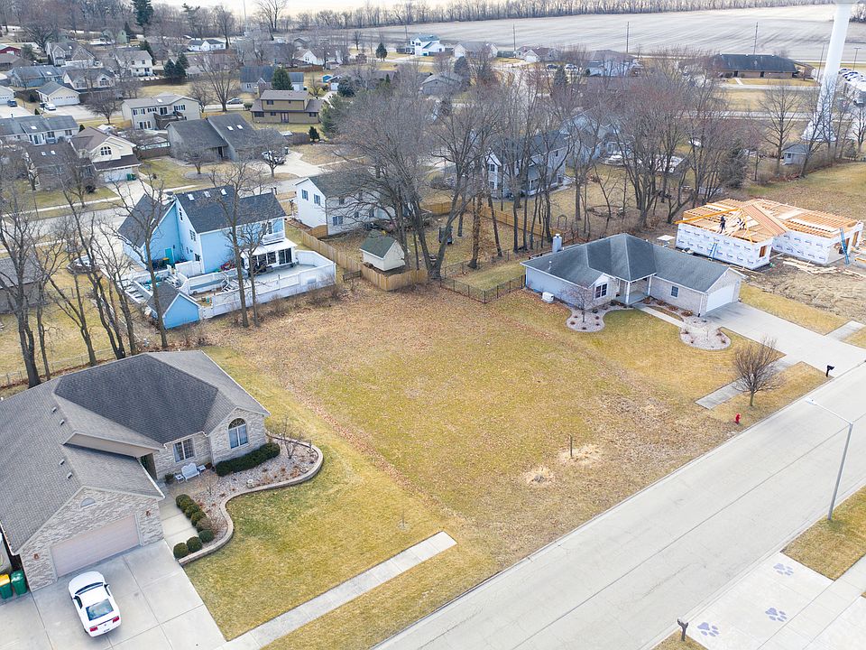 1st image of 883 Winchester Green Dr #35