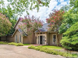 200 Ridgemont Ave, Terrell Hills, TX 78209