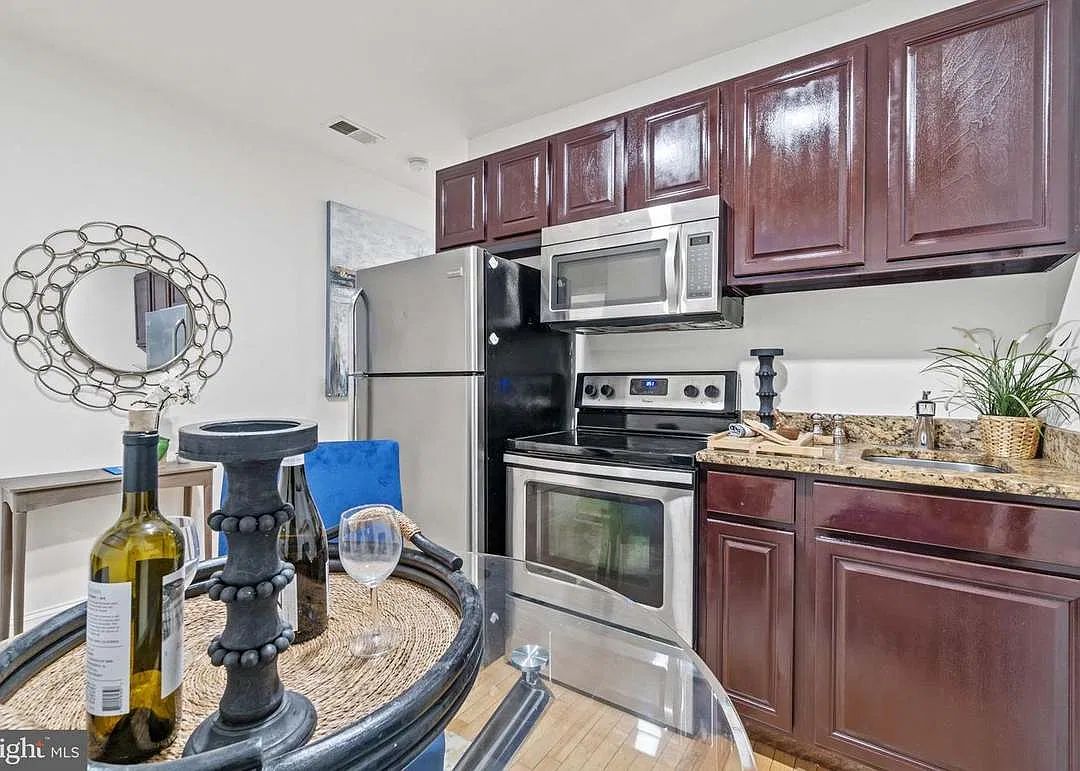 1 bed, $1,950 — Photo 2