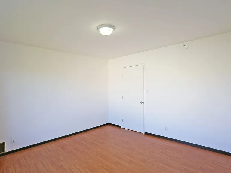 226 10th Ave #6 — Photo 11