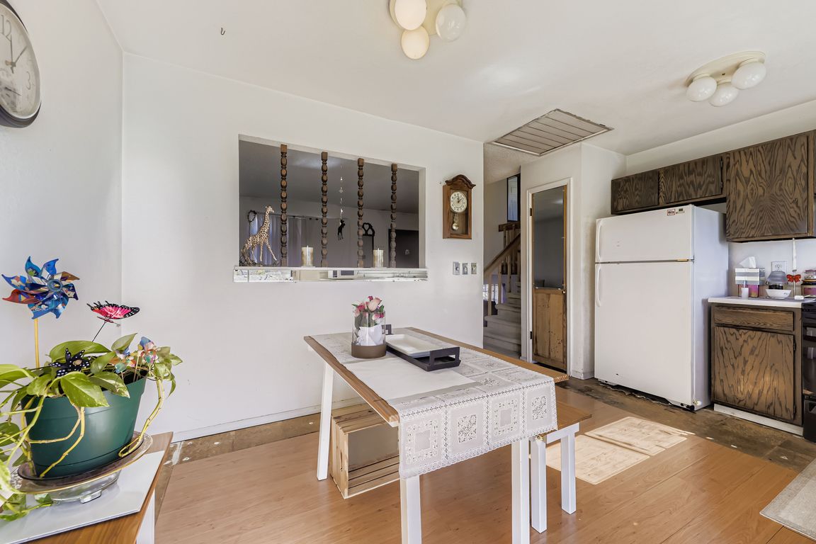 next background image