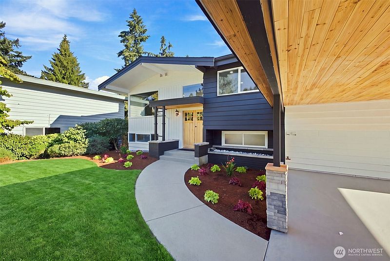 3rd image of 15237 NE 3rd Street
