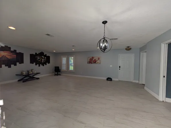 4107 Hudson Way #1, Tampa, FL 33618