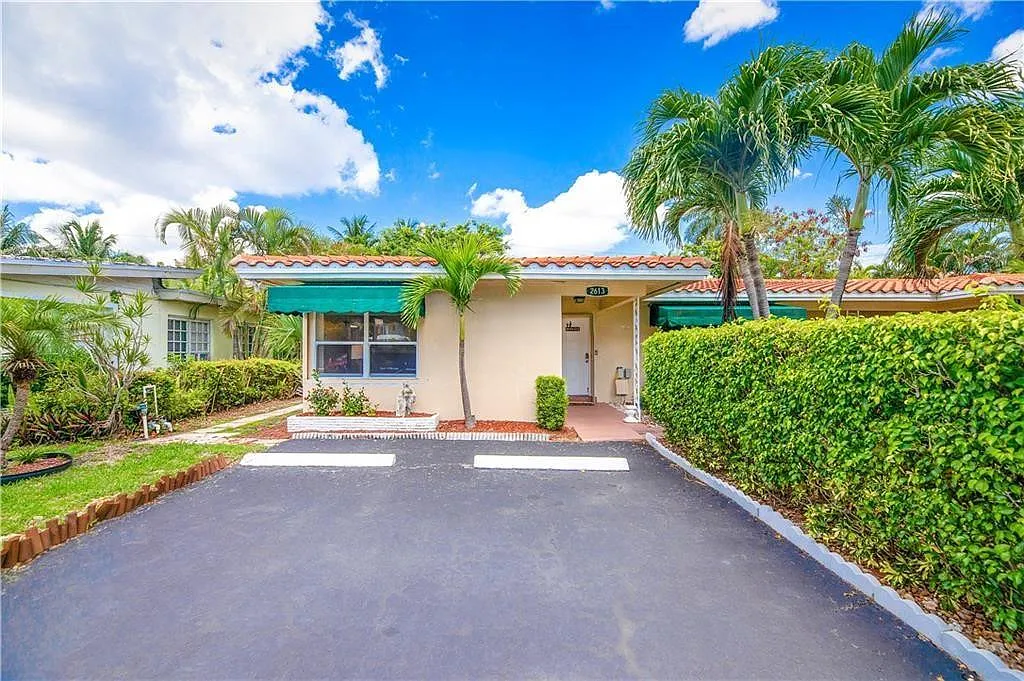 2 bed, 3.0 bath, 1200 sqft, $10,000 — Photo 3