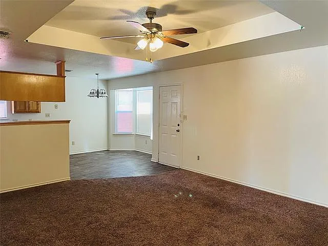 1602 Moss St — Photo 2