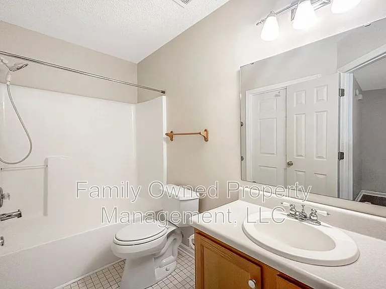 112 Stewart Pl — Photo 6