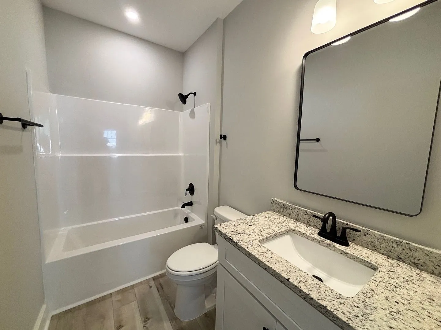 2703 Clark St Front Duplex — Photo 3