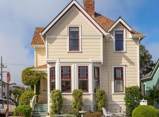 232 17th St, Pacific Grove, CA 93950