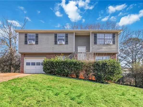 2724 Oxford Dr, Decatur, GA 30034