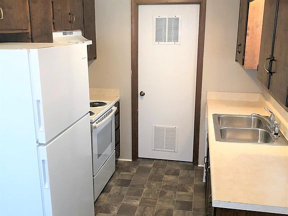 4th image of 701 N 13th Ter APT D
