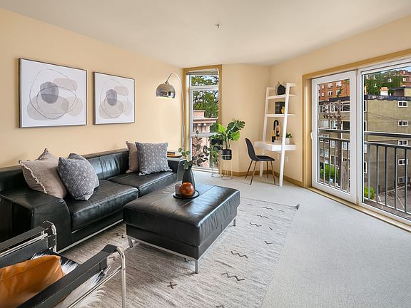 5th image of 103 Bellevue Ave E APT 505