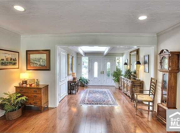 Skylit Formal Entry Hall w/2 Big China, Crystal & Coat Closets!