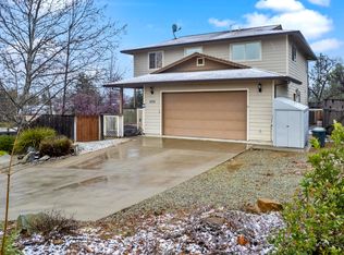 1675 Record Ln, Redding, CA 96001