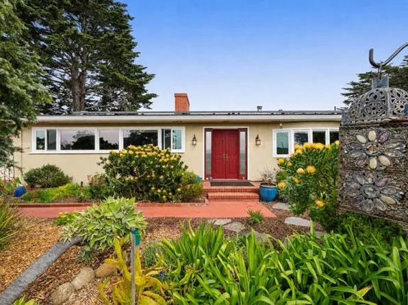 1976 Luzern St, Seaside, CA 93955