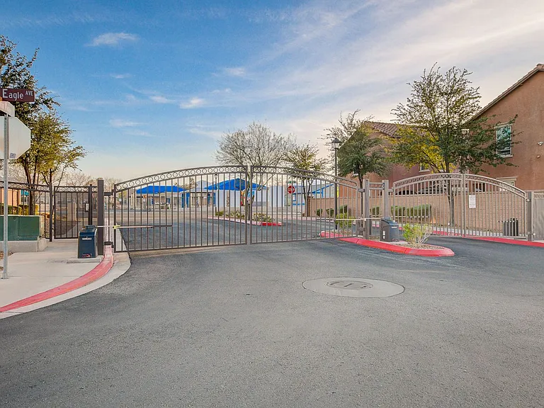 1045 Spotted Saddle St — Photo 52