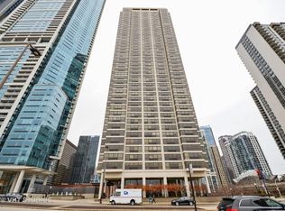 360 E Randolph St APT 304, Chicago, IL 60601