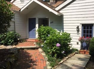 188 Godfrey Rd E, Weston, CT 06883