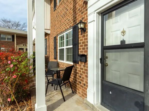 1002 Willow Dr APT 107, Chapel Hill, NC 27514